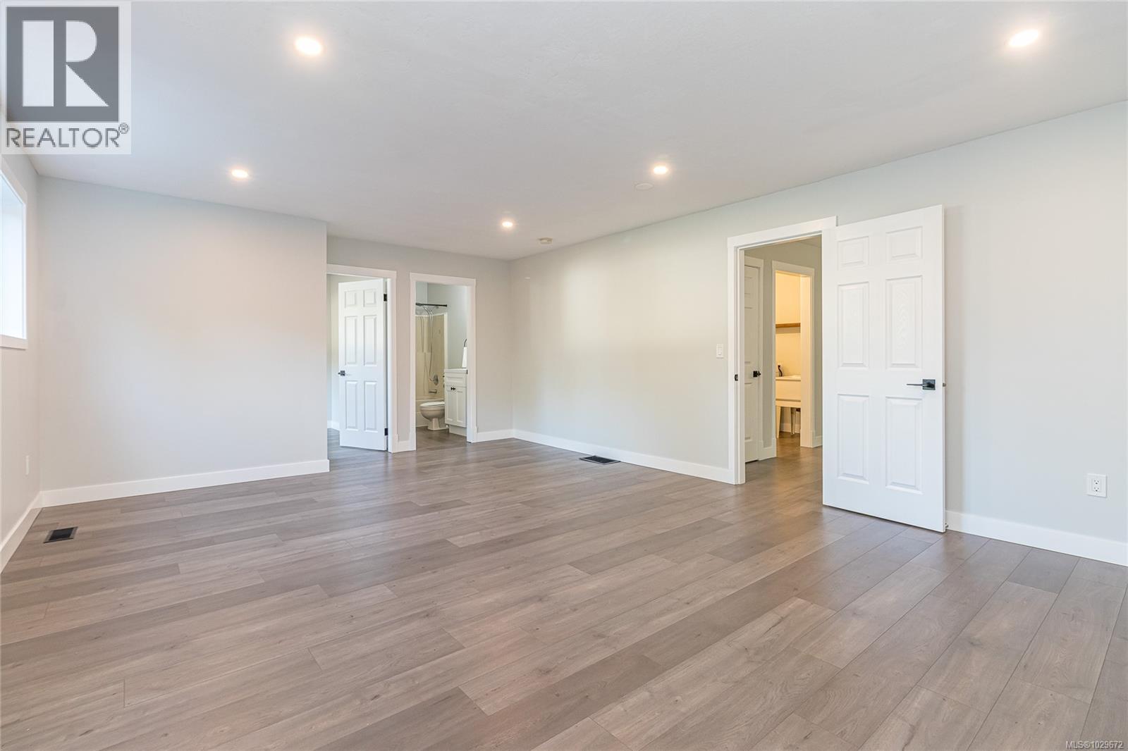 3165 GIBBINS RD - 19