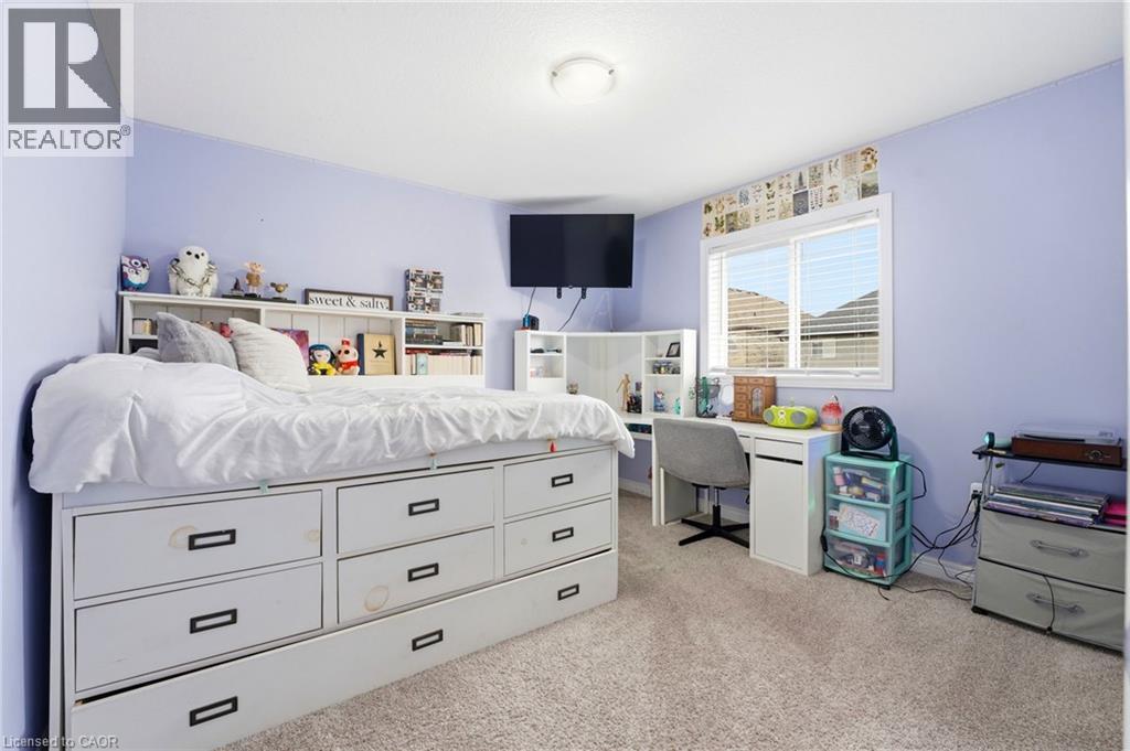 86 FAIRGROUNDS DRIVE - 23