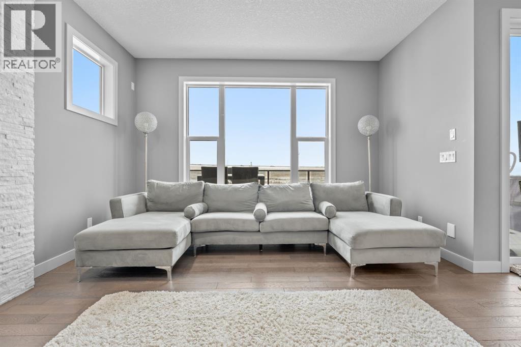 Single Family House for Sale in  Chaparral Valley Way SE Chaparral Calgary 