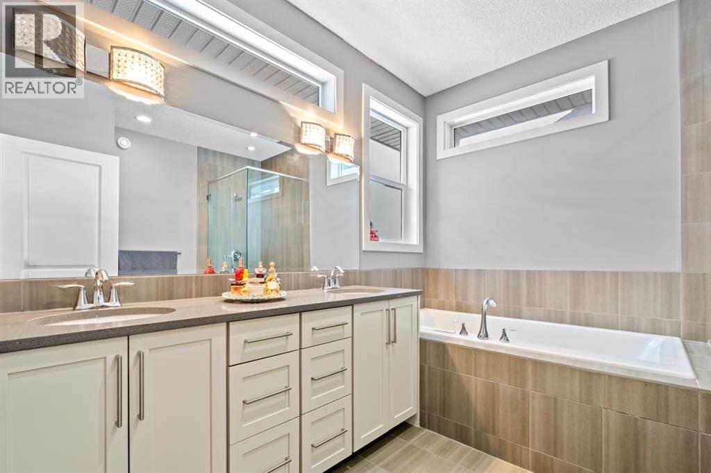 Single Family House for Sale in  Chaparral Valley Way SE Chaparral Calgary 