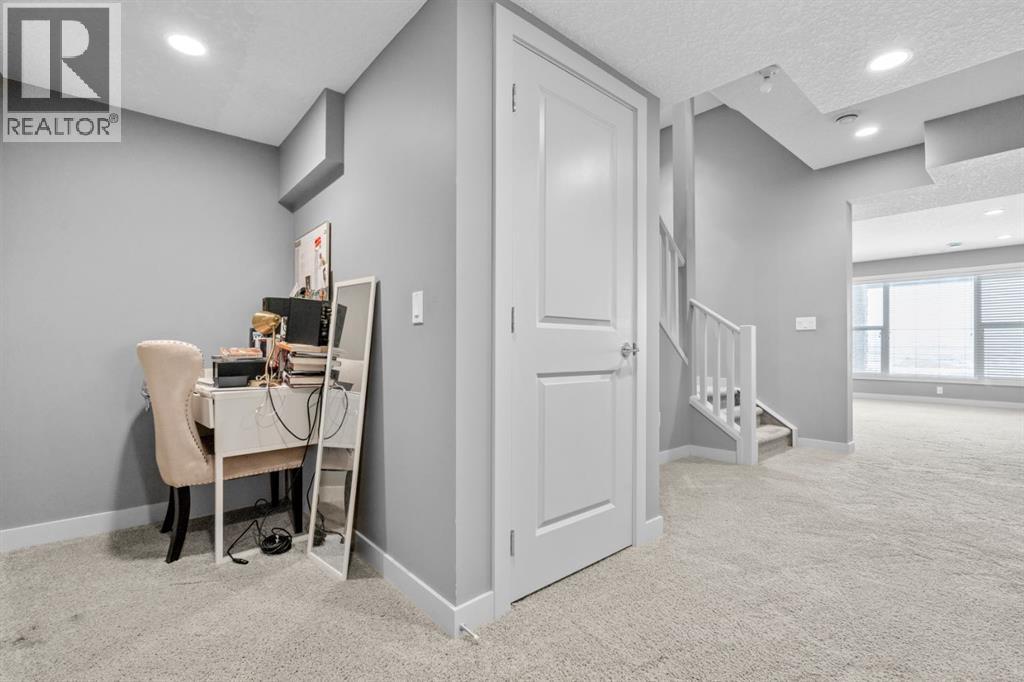 Single Family House for Sale in  Chaparral Valley Way SE Chaparral Calgary 