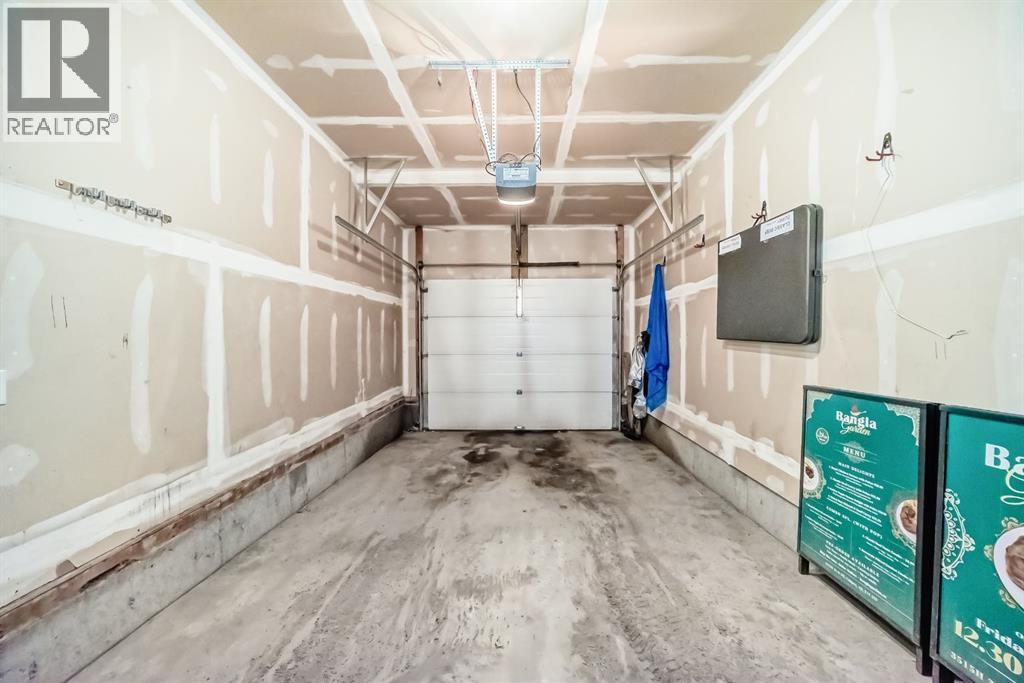 
          333 Taralake Way Northeast
            <br/>
            <span>Calgary</span>
            , 
            <span>AB</span>
             <span>T3J0R5</span>
         - Photo 24