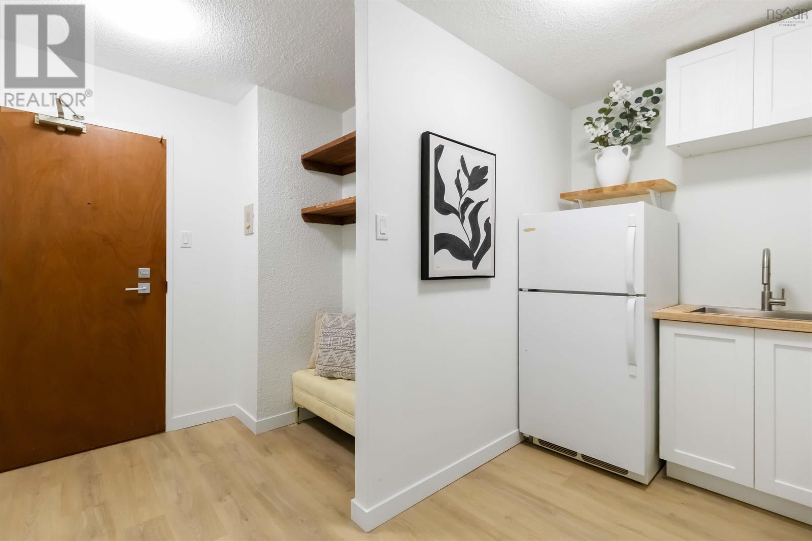 Property 15 of 25 of 1105 5572 North Ridge Road