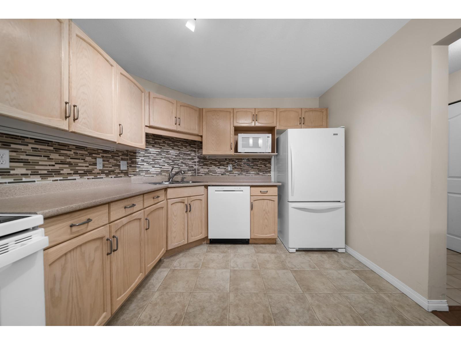 308 33280 BOURQUIN Crescent - photo 2