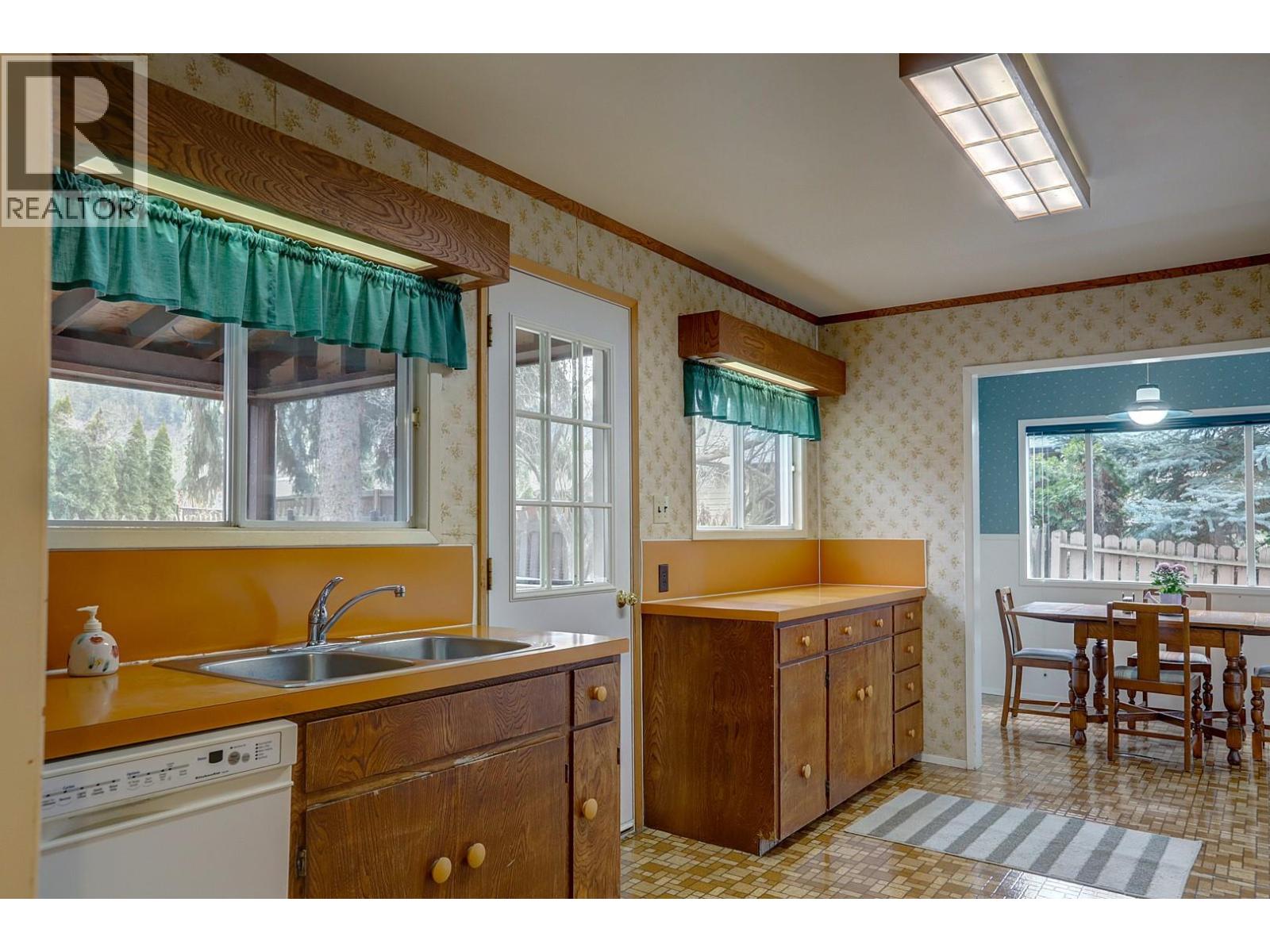 5051 11 Street NE, Salmon Arm