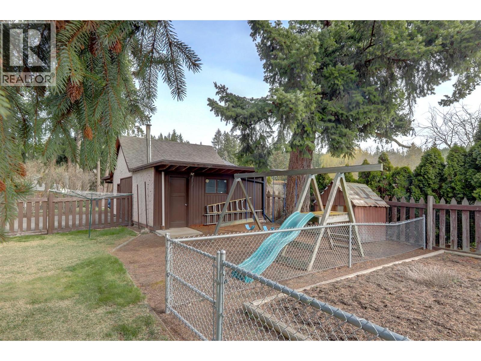 5051 11 Street NE, Salmon Arm