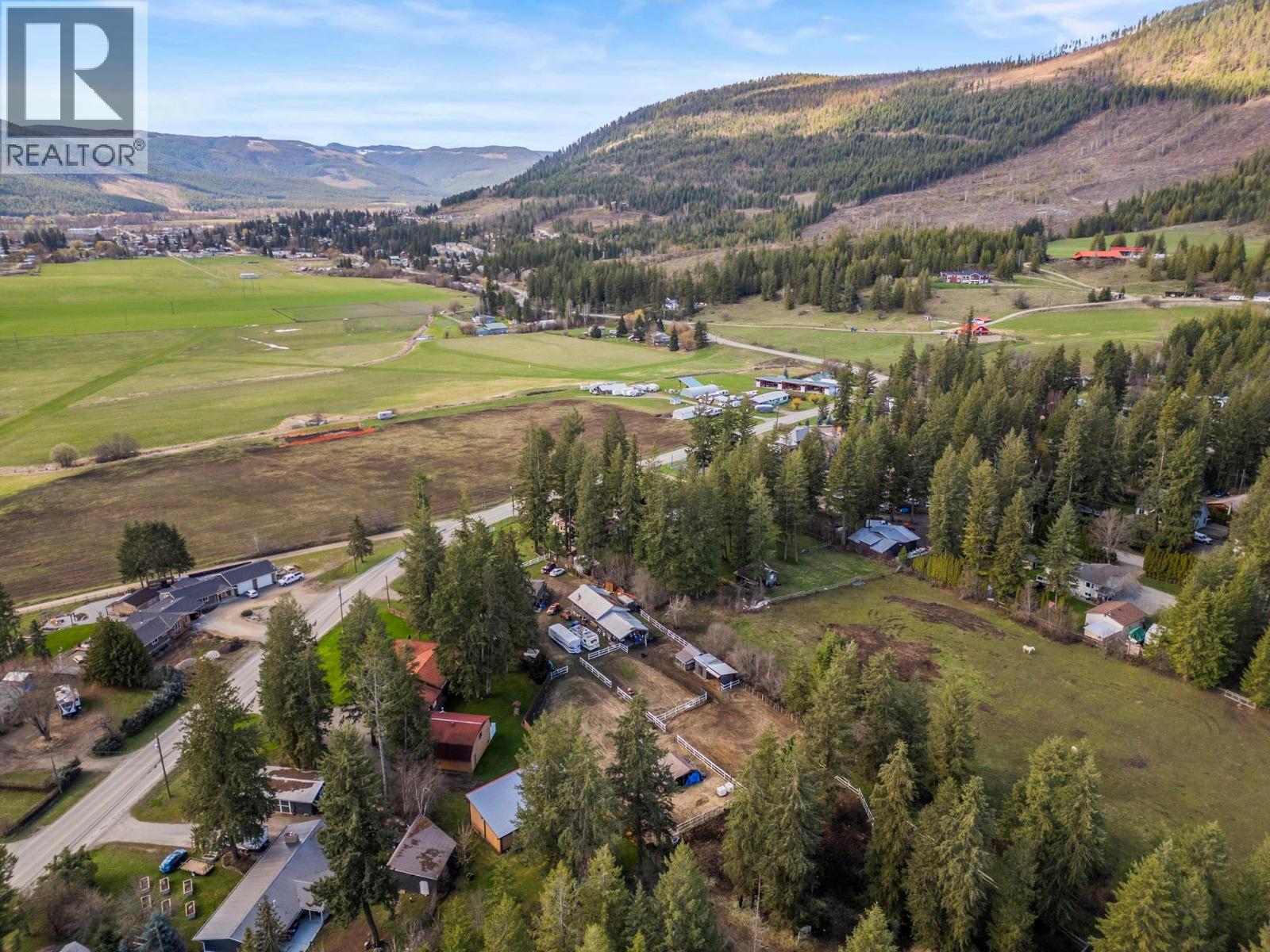 272 Lumby-Mabel Lake Road, Lumby