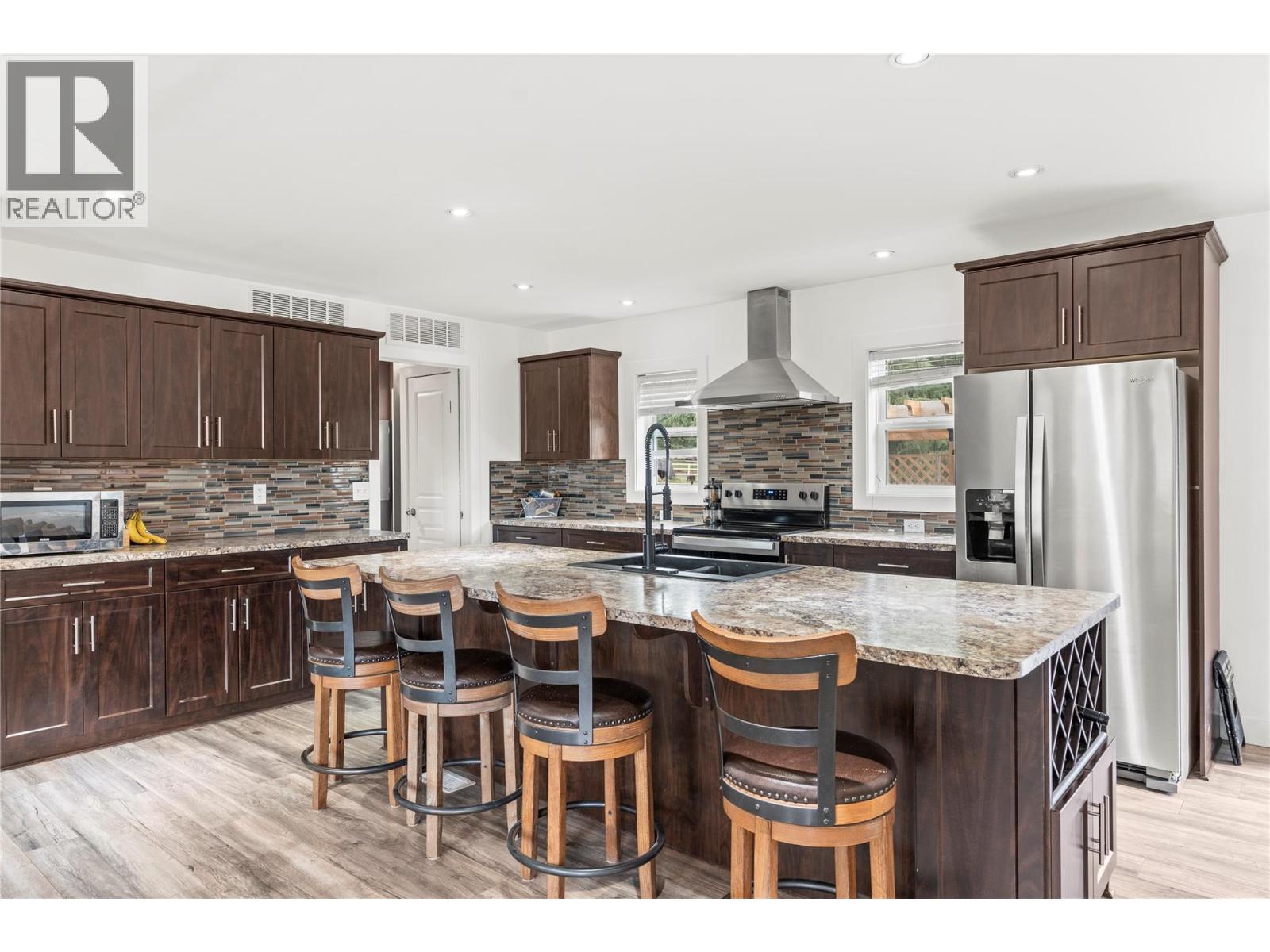 272 Lumby-Mabel Lake Road, Lumby