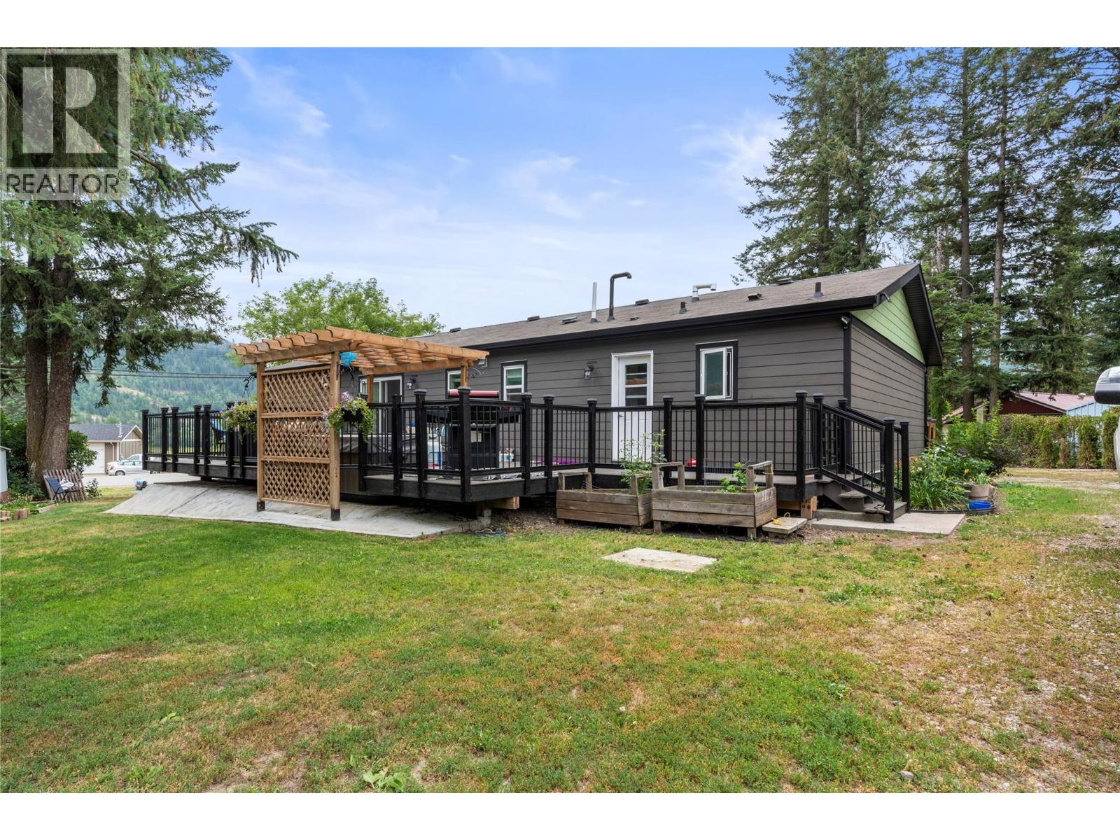 272 Lumby-Mabel Lake Road, Lumby