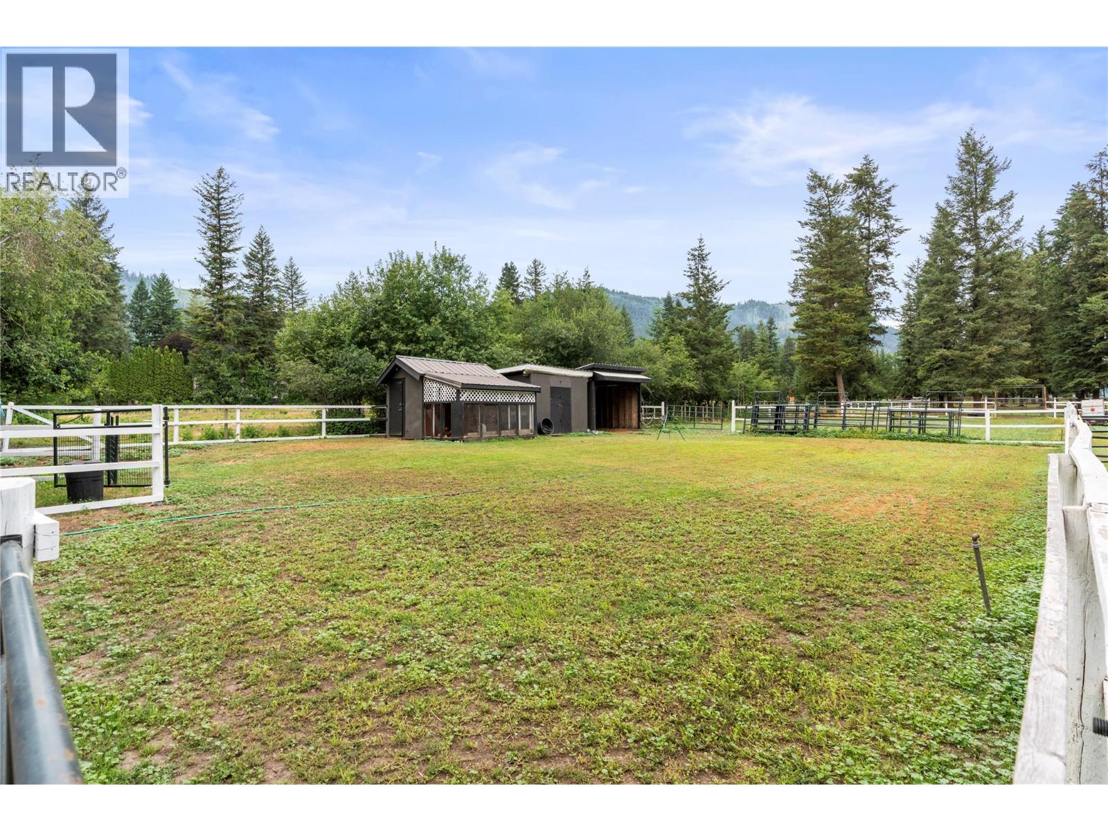 272 Lumby-Mabel Lake Road, Lumby