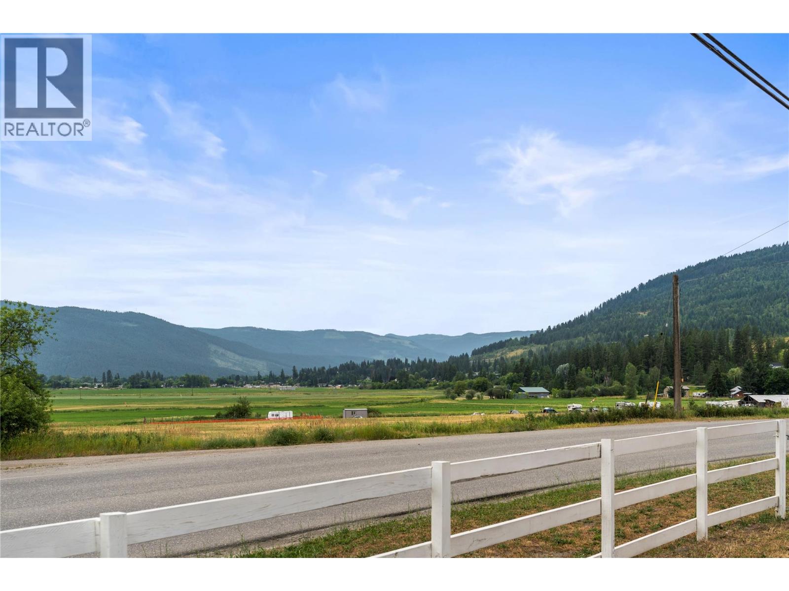 272 Lumby-Mabel Lake Road - 46