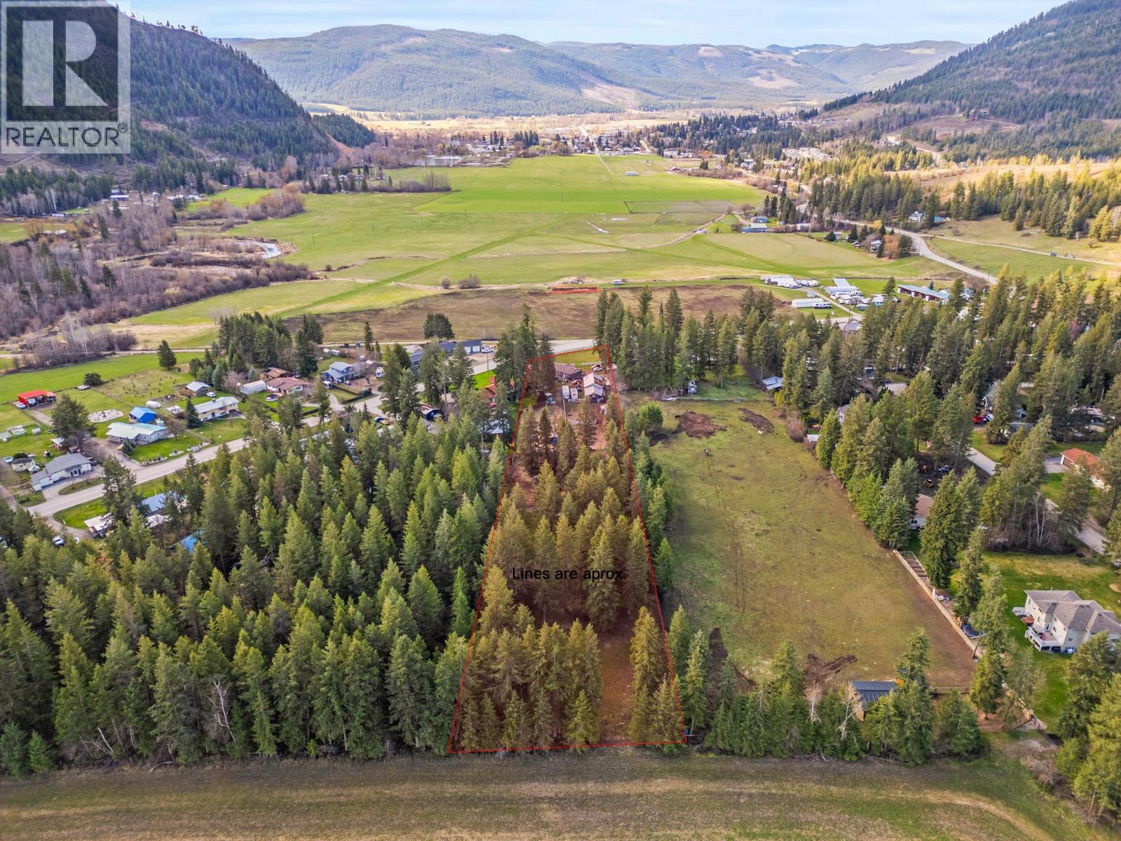 272 Lumby-Mabel Lake Road, Lumby