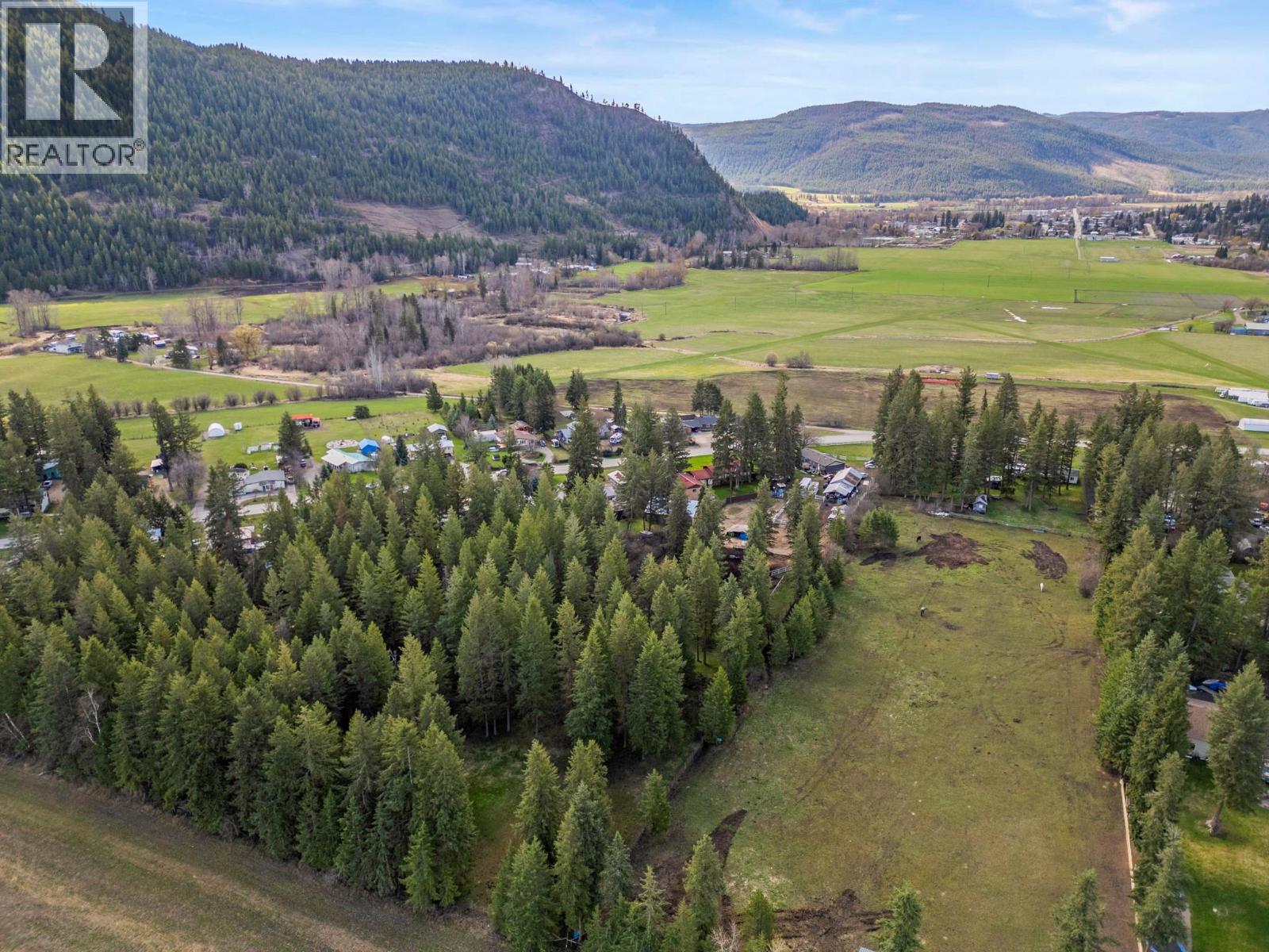272 Lumby-Mabel Lake Road - 50