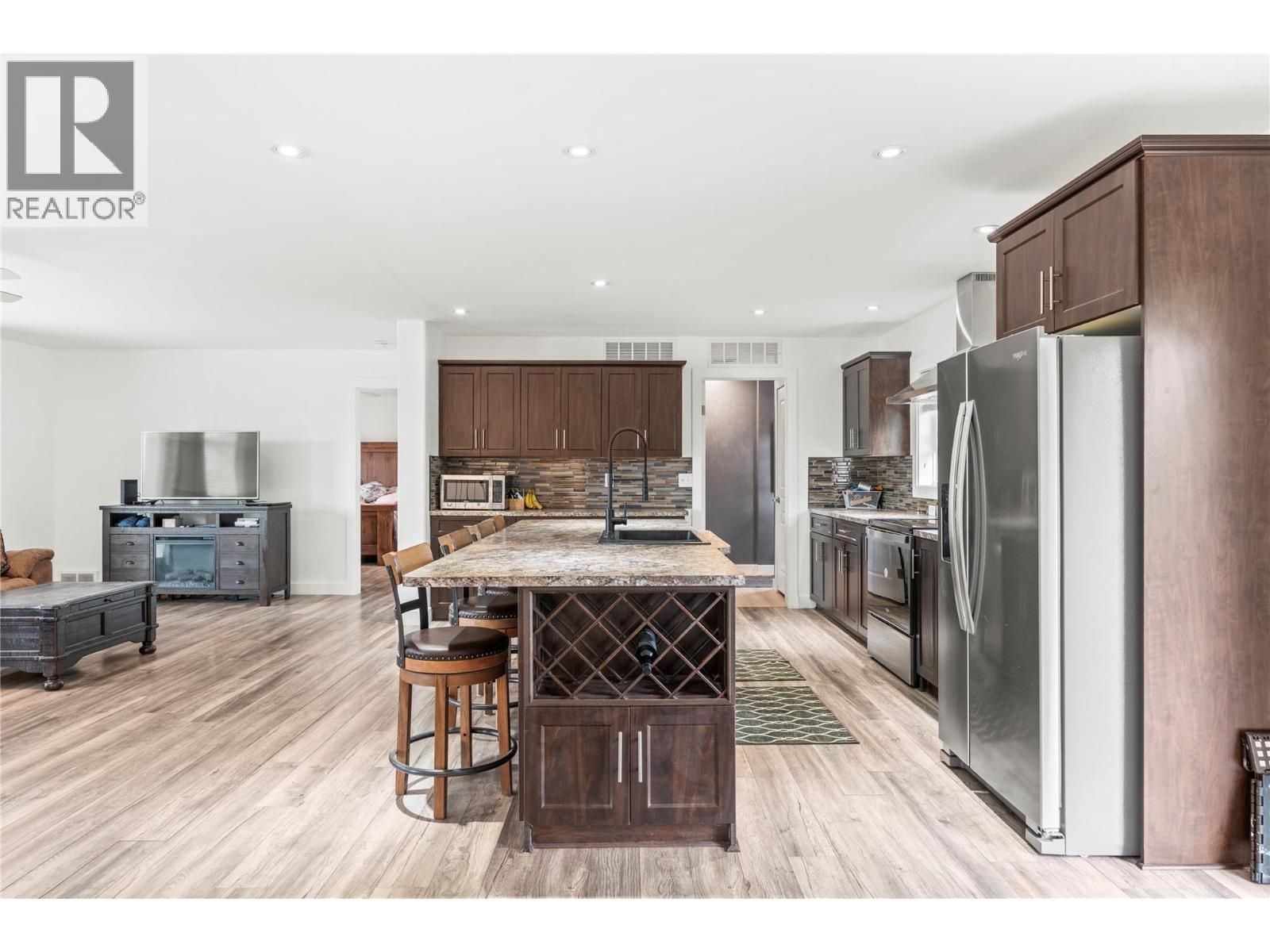 272 Lumby-Mabel Lake Road - 9