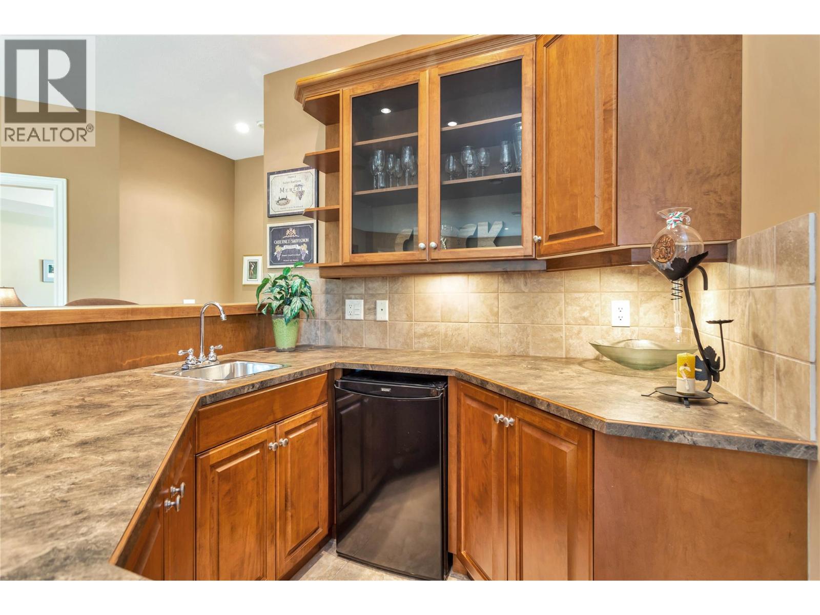 1108 ARBOR VIEW Drive, Kelowna