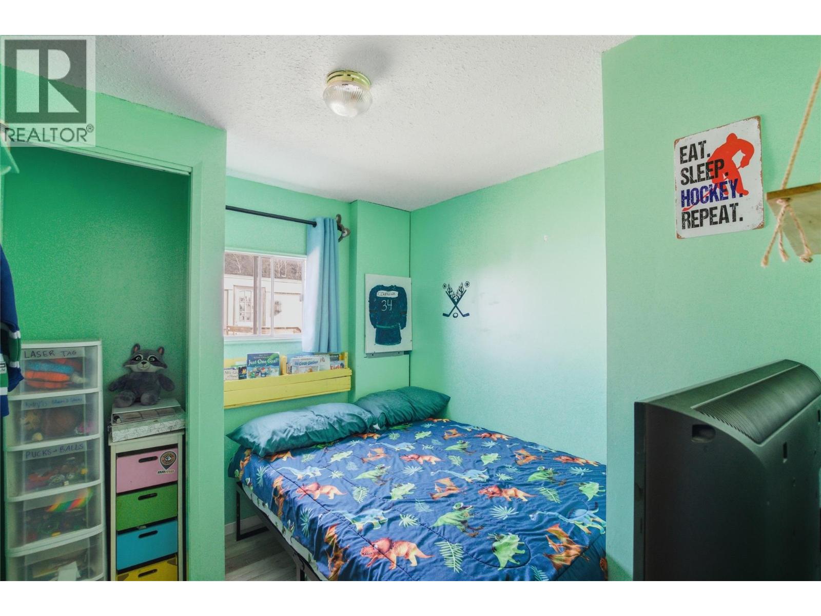 4 JASPER Drive, Logan Lake