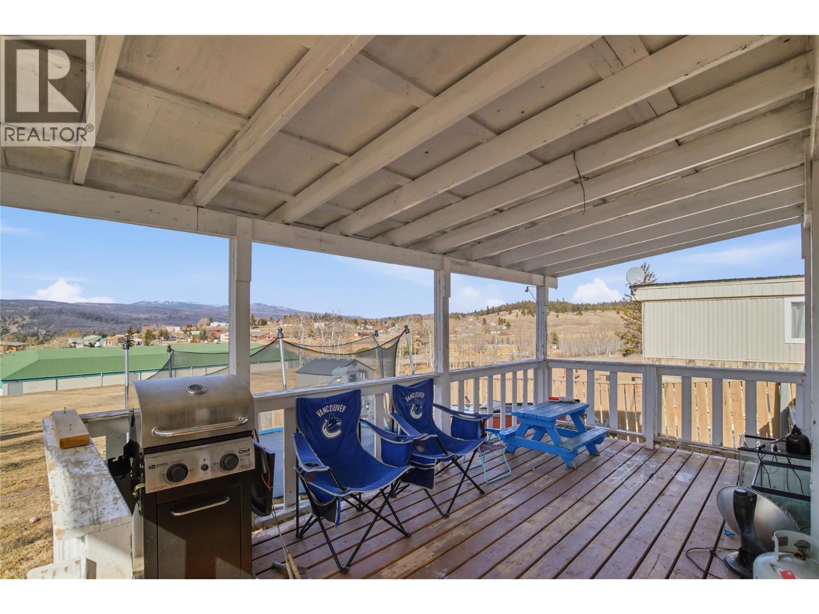 4 JASPER Drive, Logan Lake