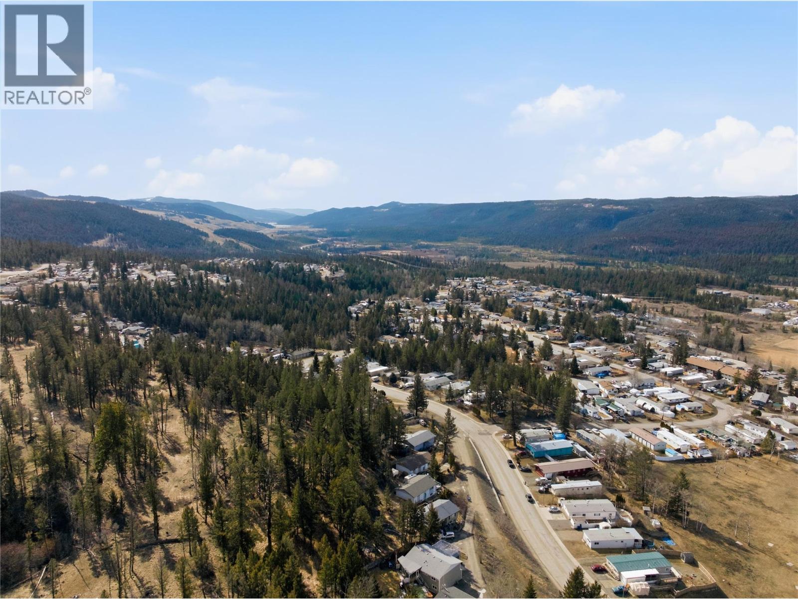 4 JASPER Drive, Logan Lake