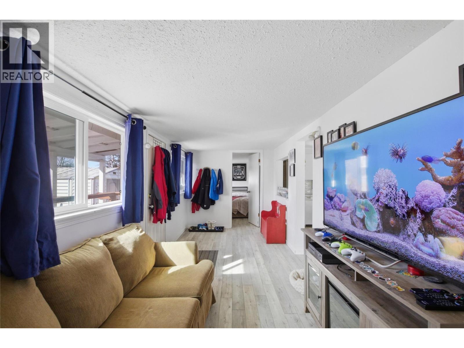 4 JASPER Drive, Logan Lake