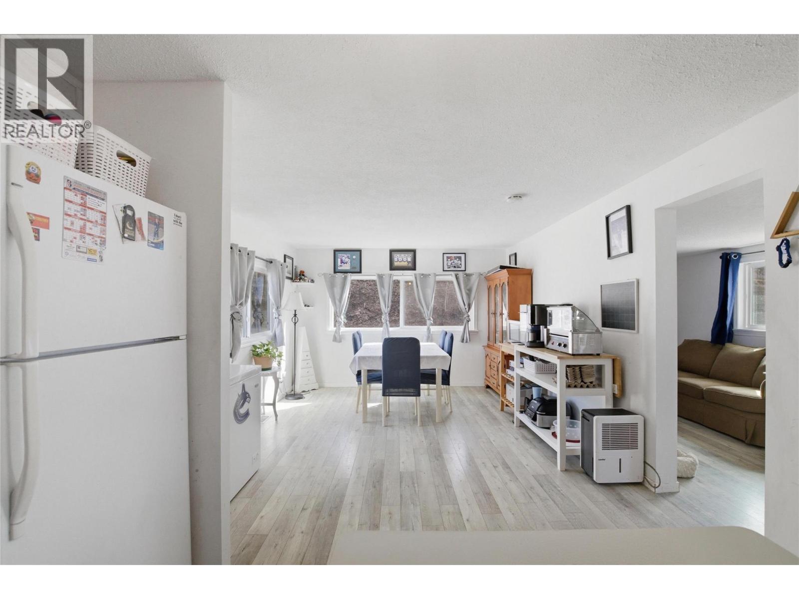 4 JASPER Drive, Logan Lake