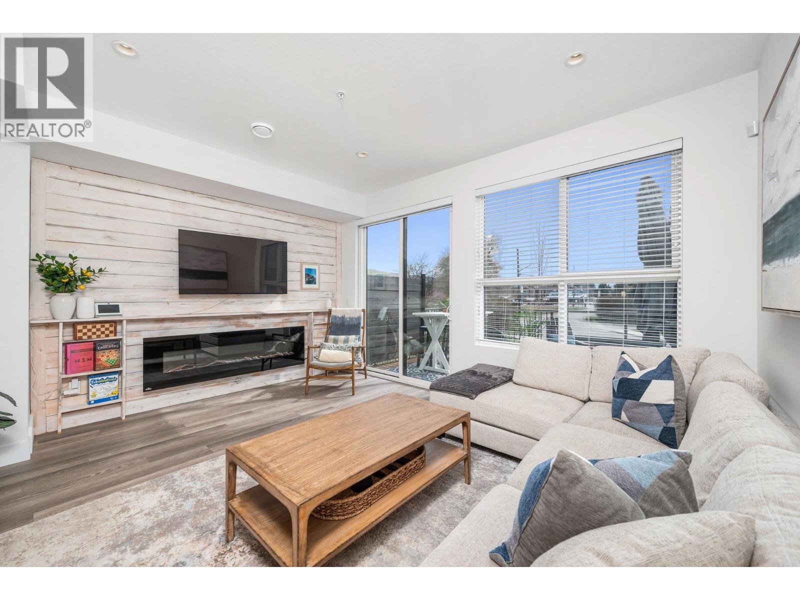 11581 Rogers Road Unit# 402, Lake Country