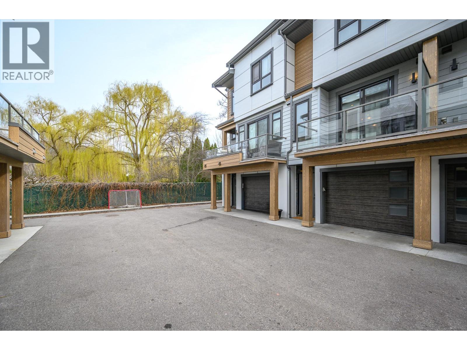 11581 Rogers Road Unit# 402, Lake Country