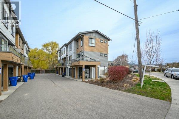 11581 Rogers Road Unit# 402, Lake Country