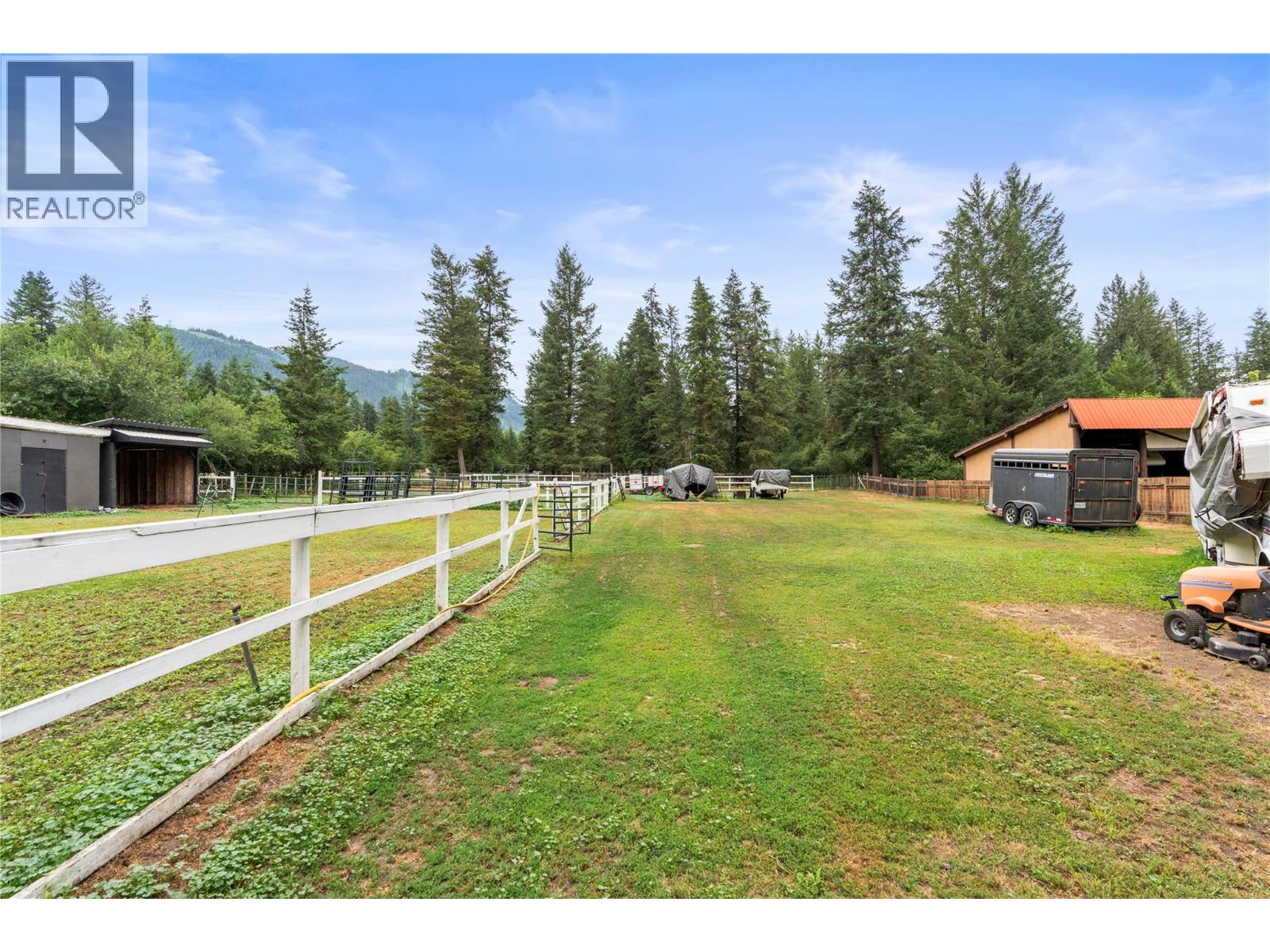 272 Lumby-Mabel Lake Road, Lumby