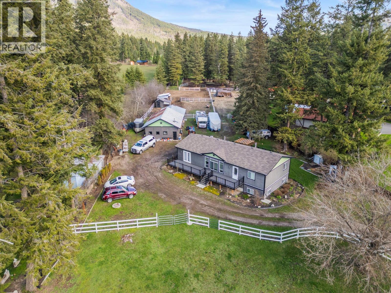 272 Lumby-Mabel Lake Road, Lumby