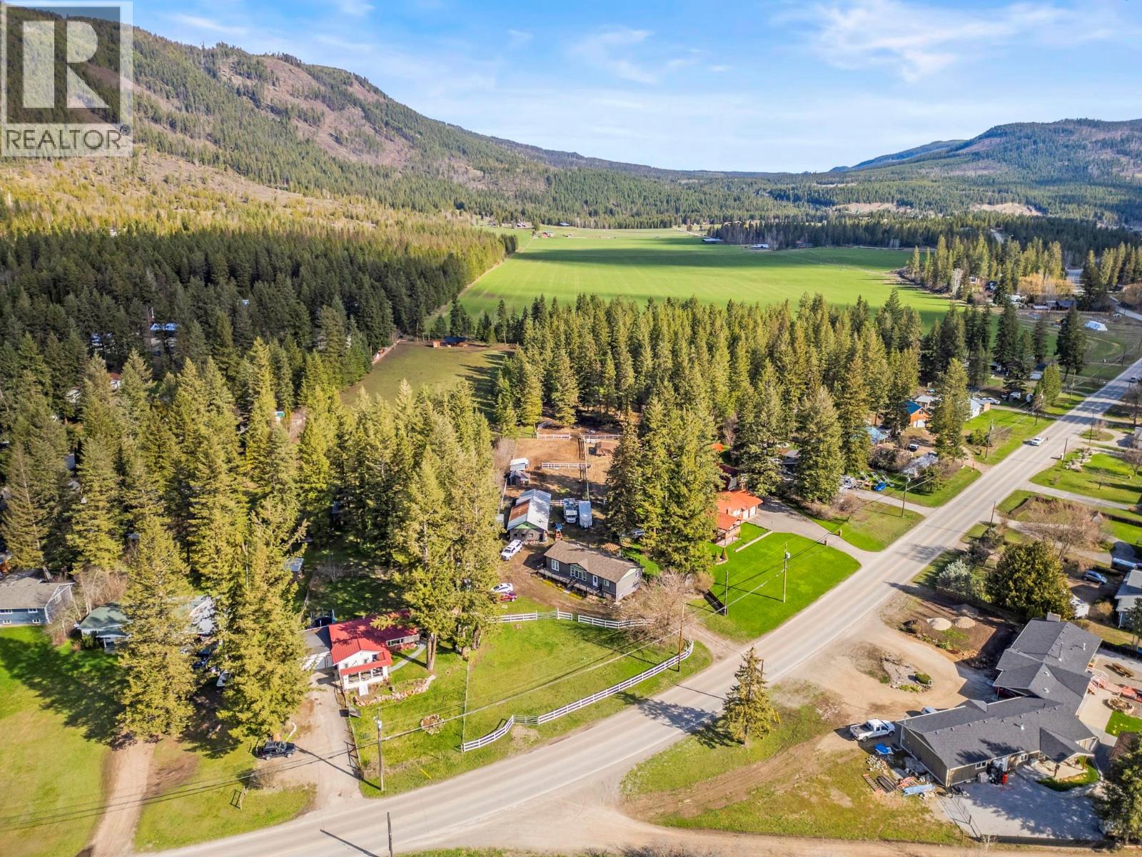 272 Lumby-Mabel Lake Road, Lumby