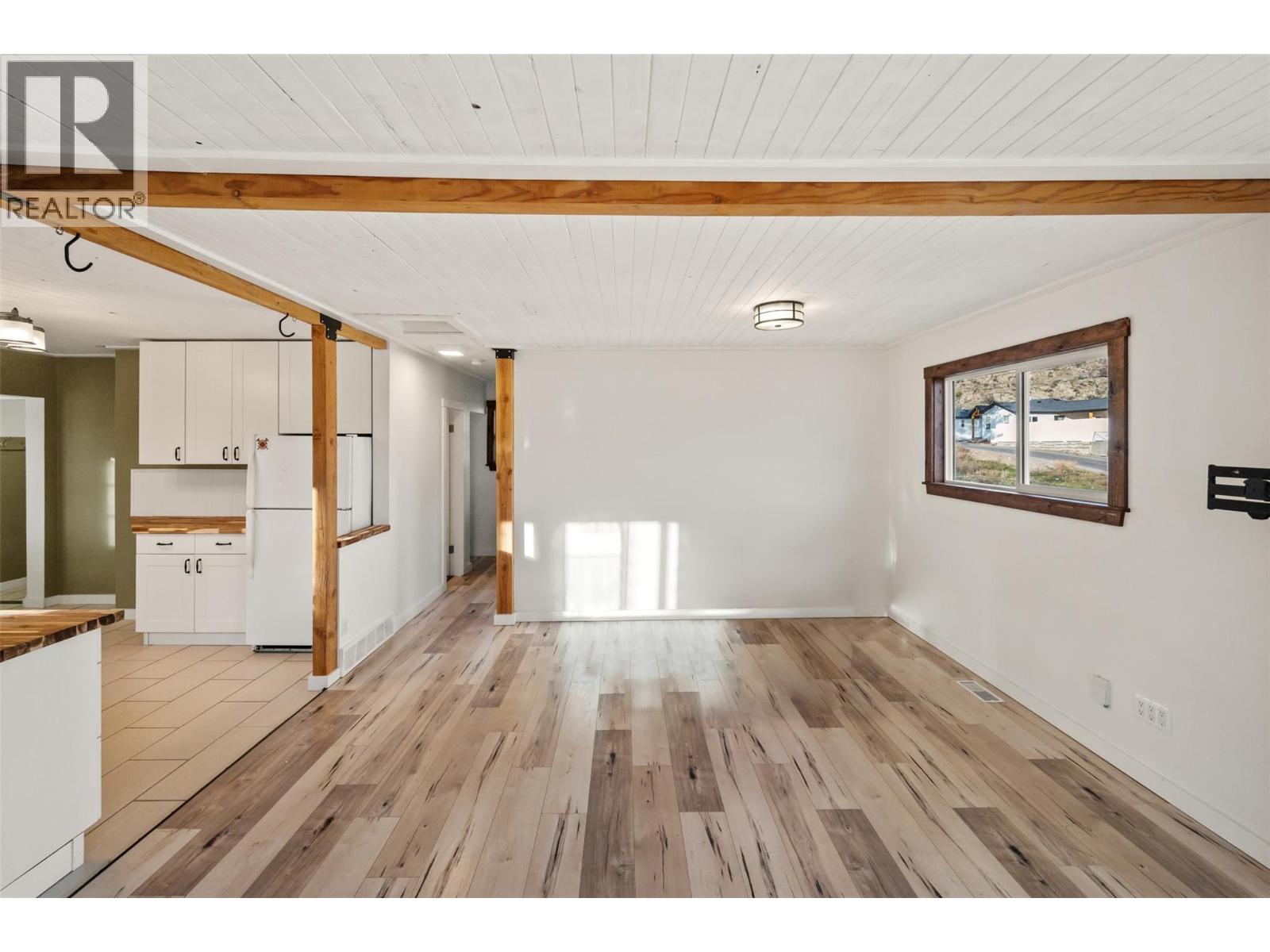 6470 Hollow Street, Oliver