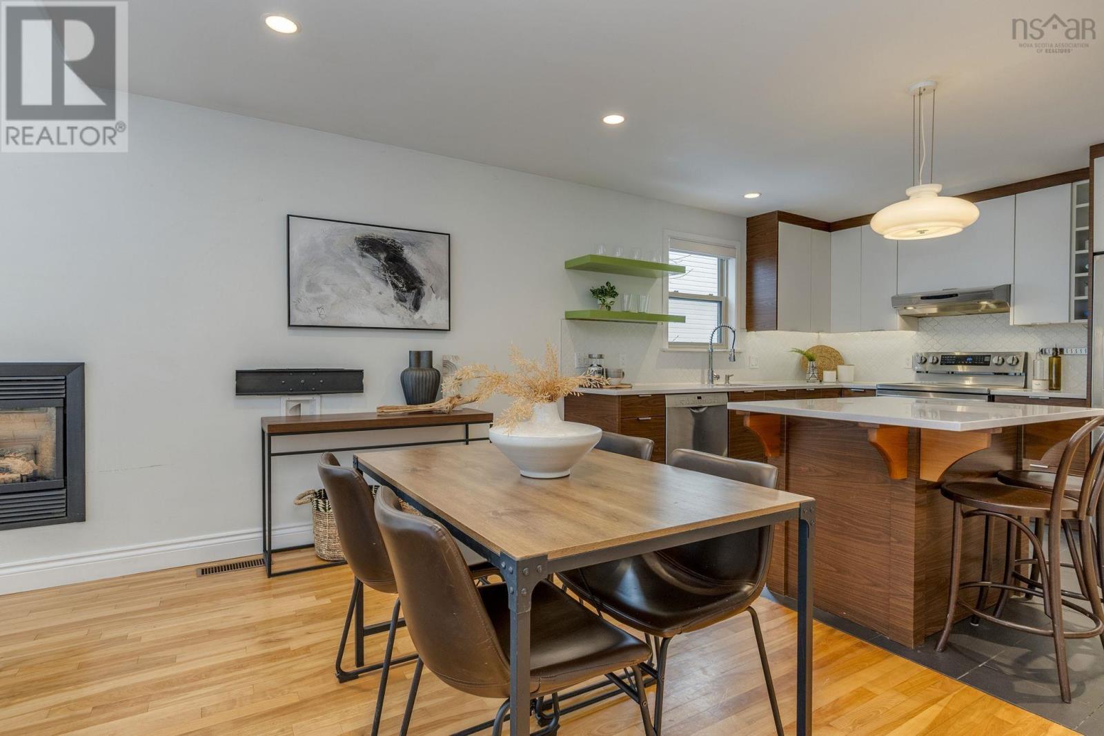 Property 22 of 40 of 2572 Brunswick Street