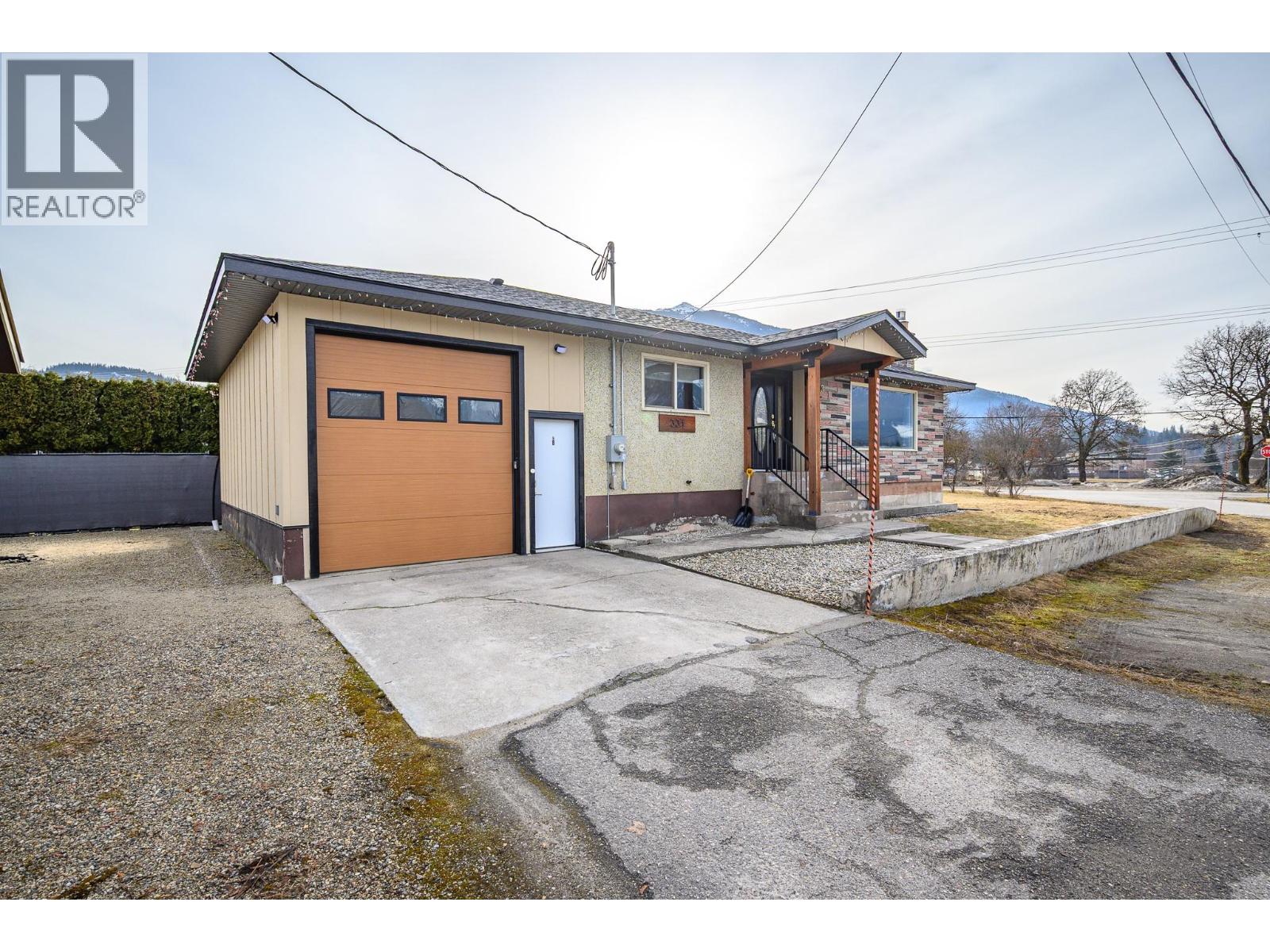  331 Sibbald Street, Revelstoke