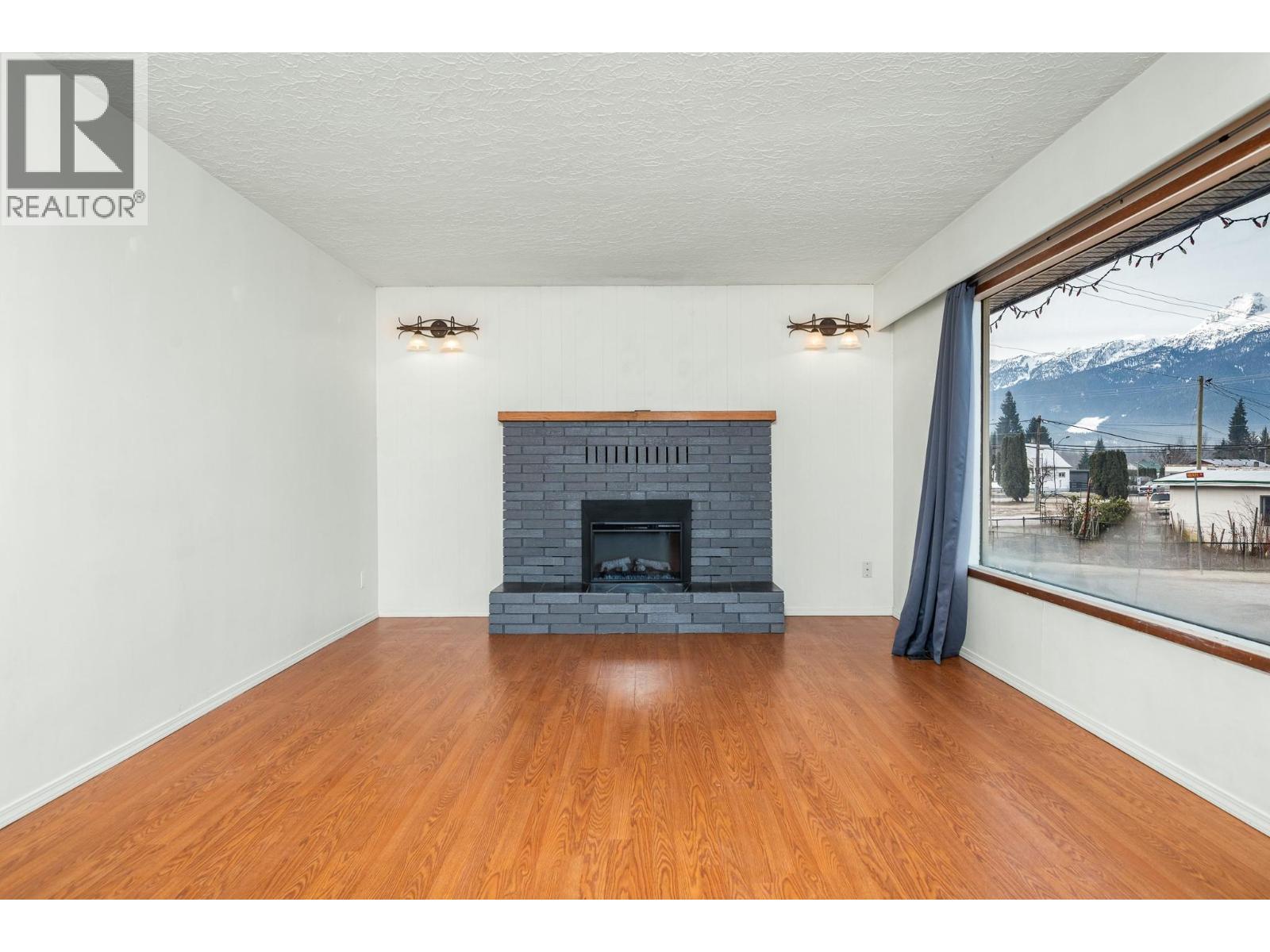  331 Sibbald Street, Revelstoke