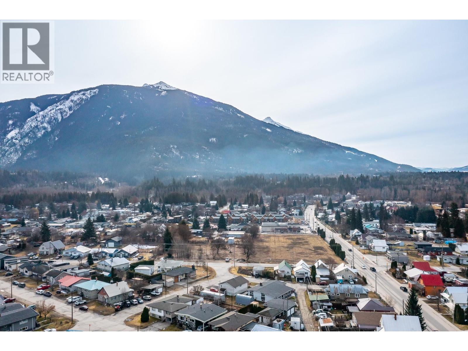  331 Sibbald Street, Revelstoke