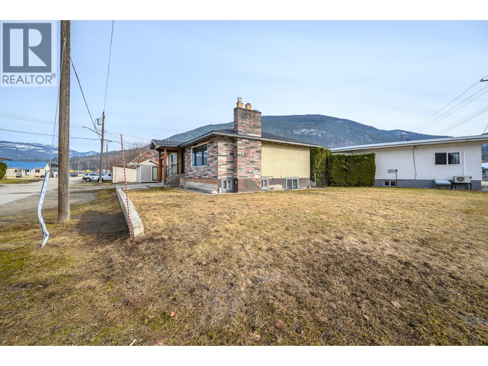  331 Sibbald Street, Revelstoke
