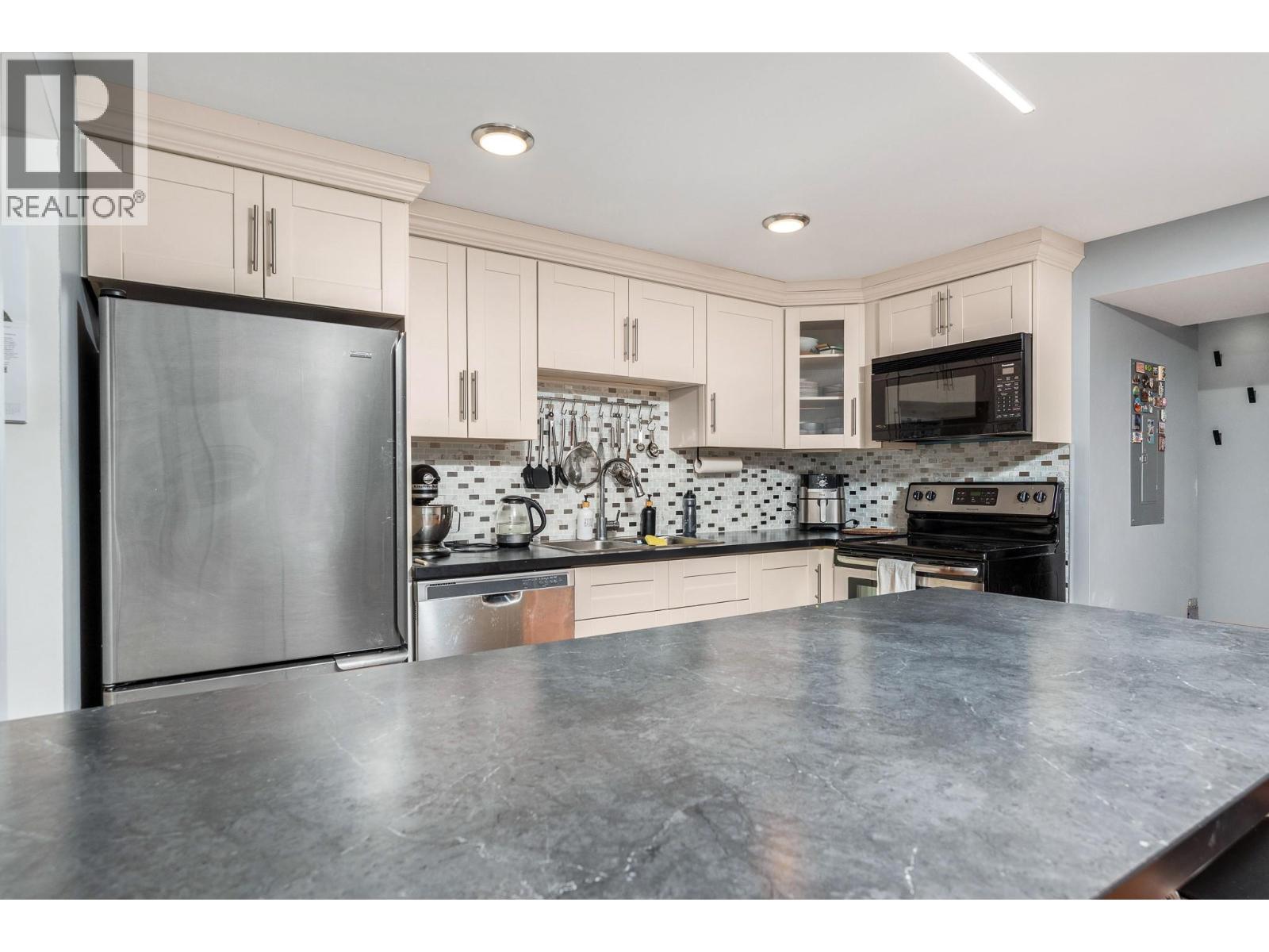  331 Sibbald Street, Revelstoke