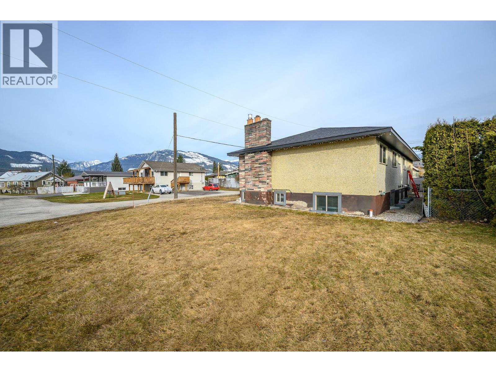  331 Sibbald Street, Revelstoke