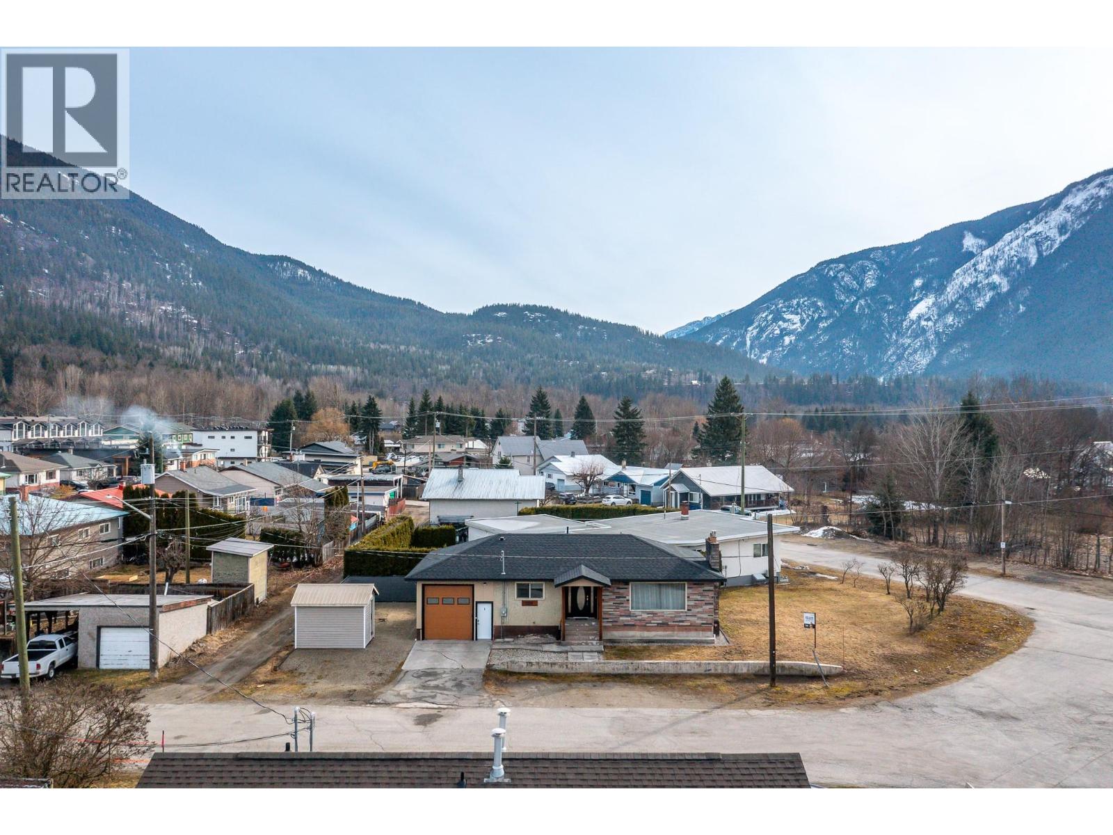  331 Sibbald Street, Revelstoke