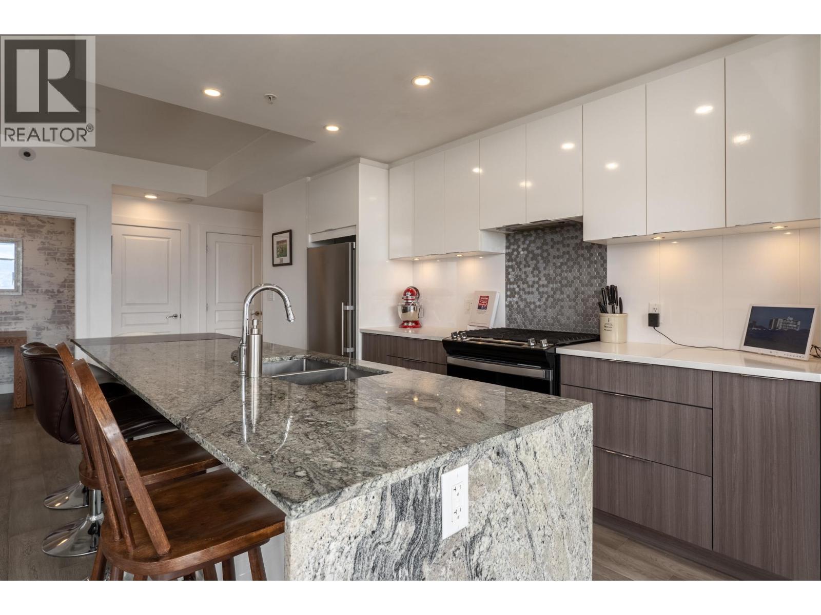 1151 Sunset Drive Unit# 1501, Kelowna