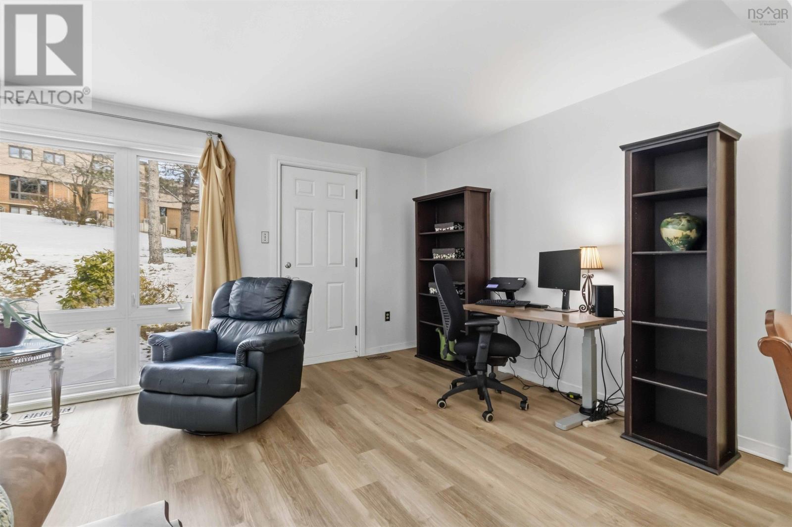 Property 12 of 48 of 103 Forestside Crescent