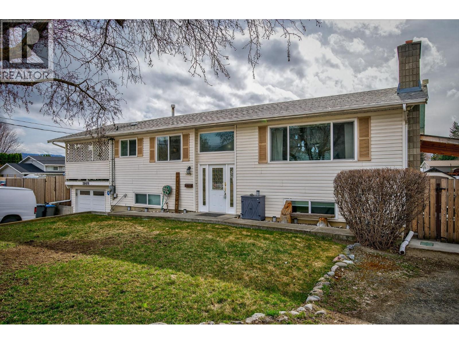  1669 WESTMOUNT Drive, Kamloops