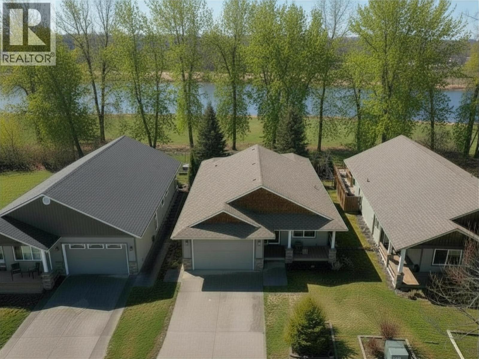 132 1702 DYKE Road - photo 2