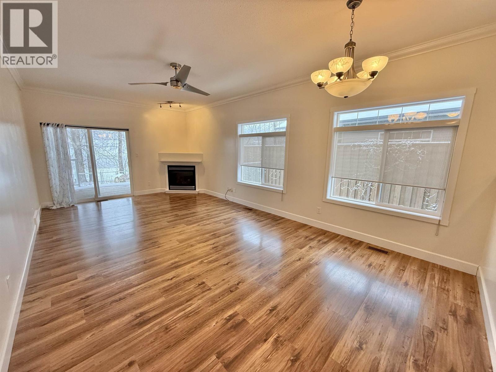 #132 1702 DYKE ROAD - 14