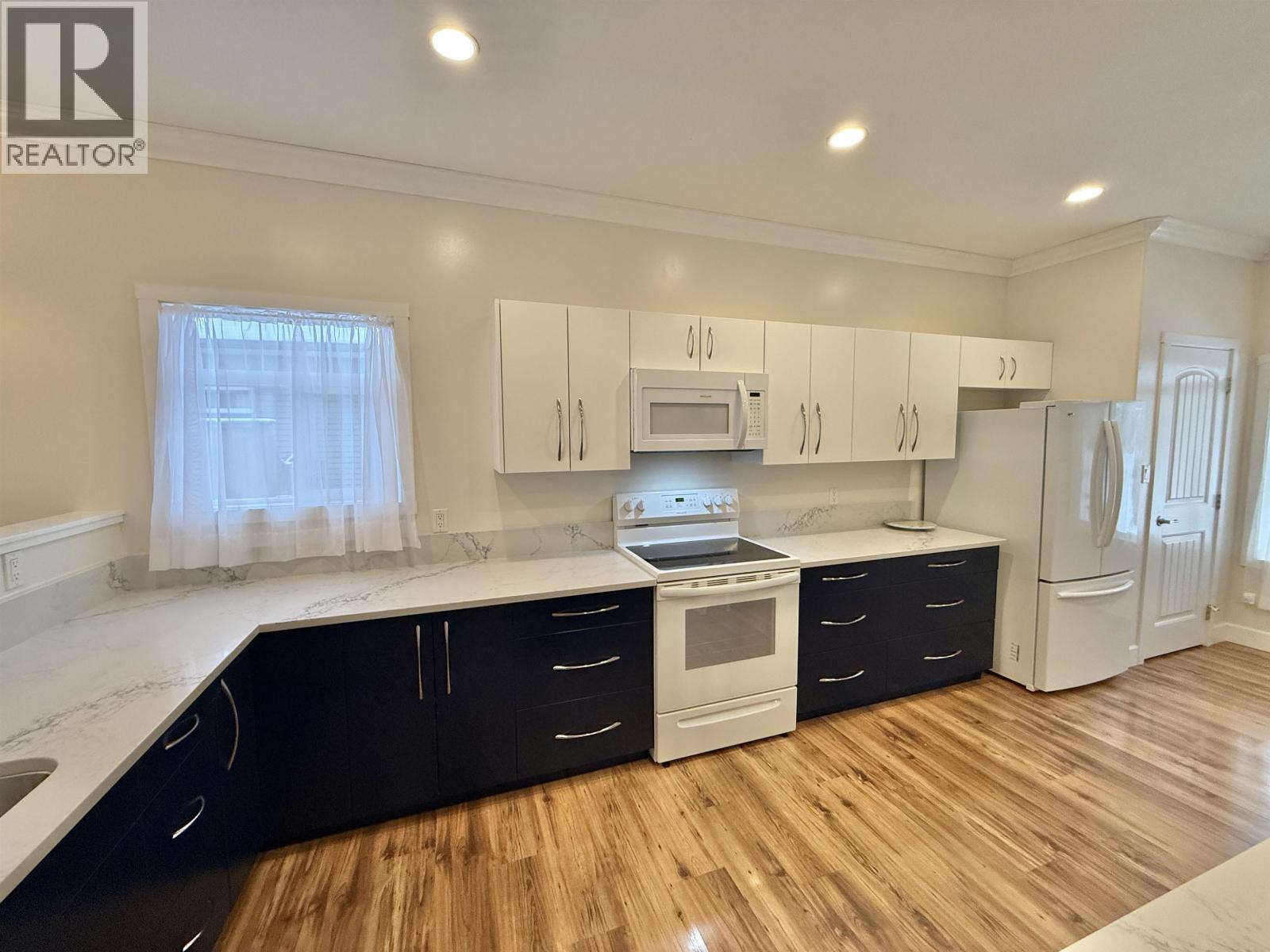 #132 1702 DYKE ROAD - 8