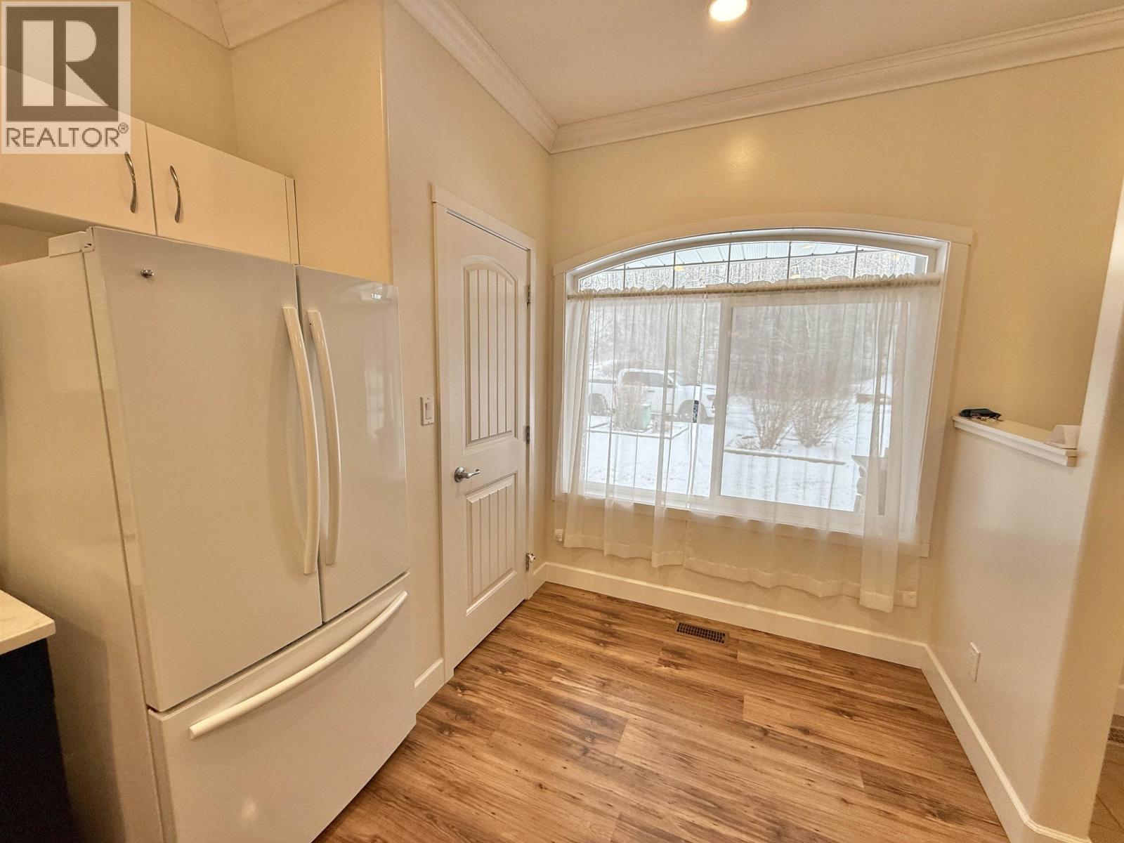 #132 1702 DYKE ROAD - 19