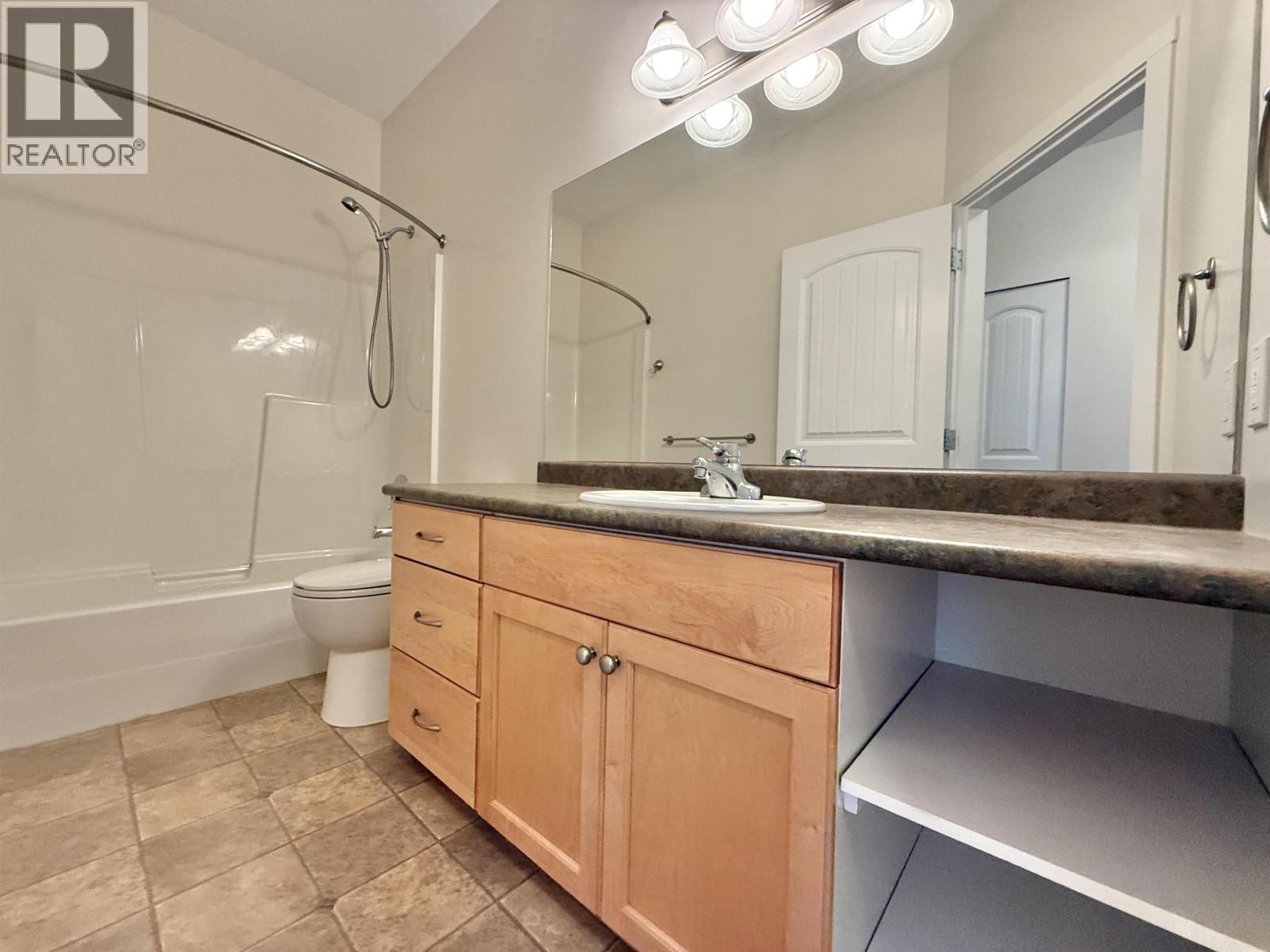 #132 1702 DYKE ROAD - 20