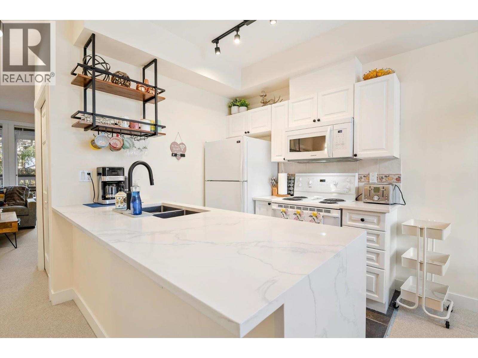 203 4405 BLACKCOMB WAY, Whistler