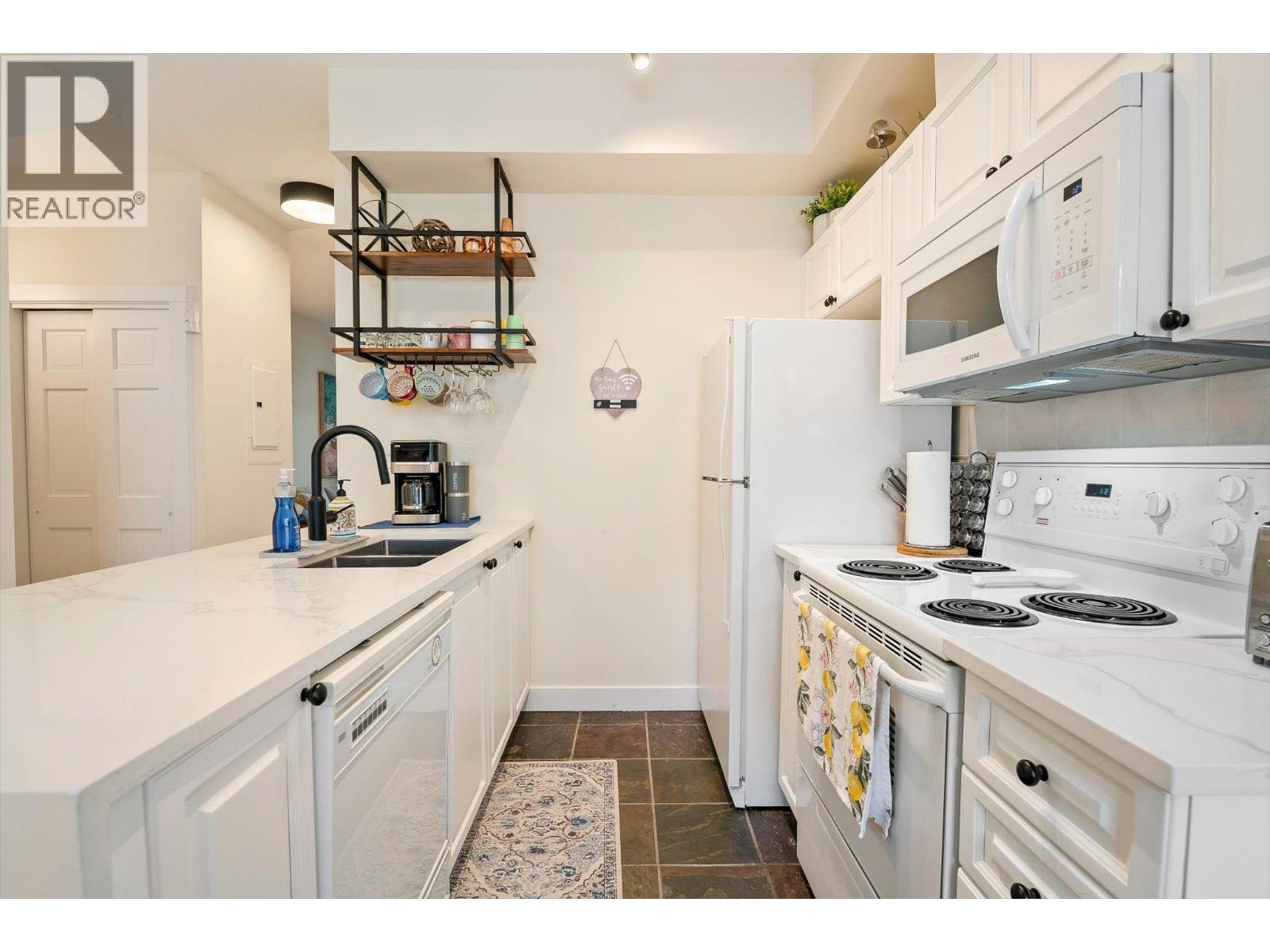 203 4405 BLACKCOMB WAY, Whistler