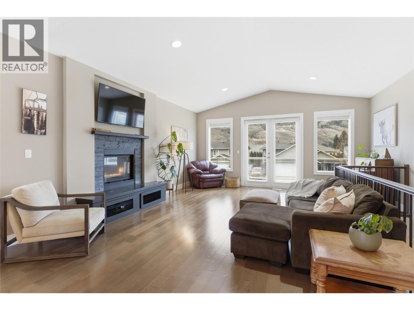 2779 BEACHMOUNT Crescent, Kamloops